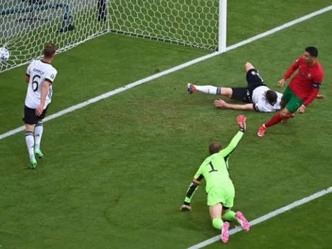 "Ronaldo chạy 80 mét để mở tỷ số"
