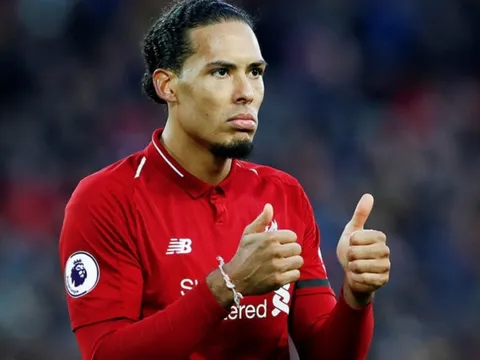 Carragher cảnh báo người Liverpool bằng 1 câu chuyện quá khứ