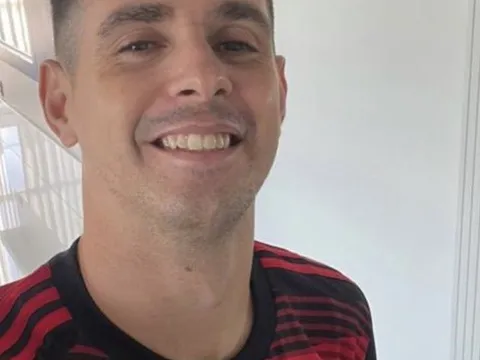 Oscar khoác áo đội bóng mới