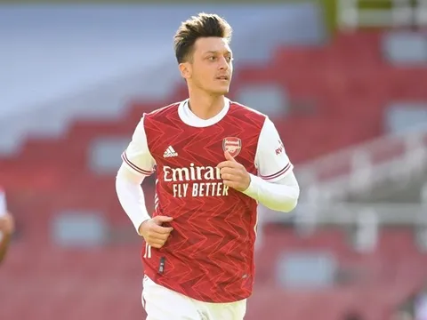 Edu Gaspar xác nhận, tương lai của Ozil tại Arsenal đã rõ?