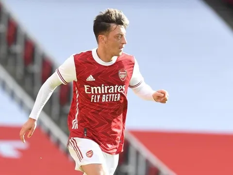 Ozil nhắn nhủ một điều đến fan Arsenal trong ngày ''phục sinh''