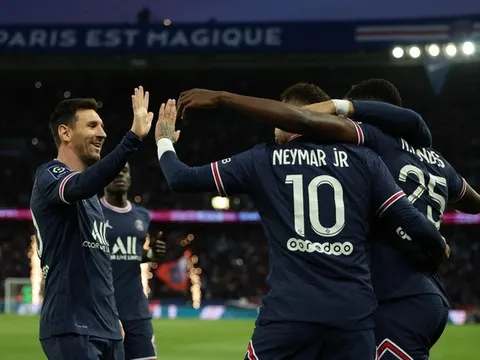 Messi chạm một tay vào chức vô địch Ligue 1