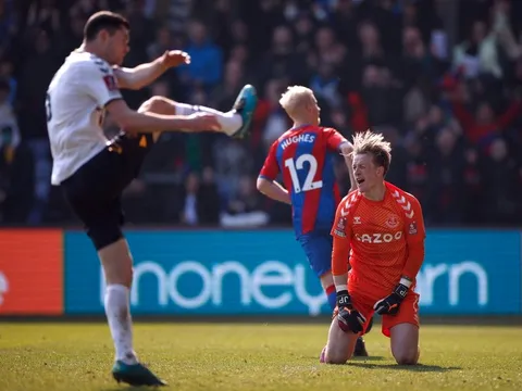 Thầy trò Patrick Vieira đánh bại Everton ở tứ kết FA Cup