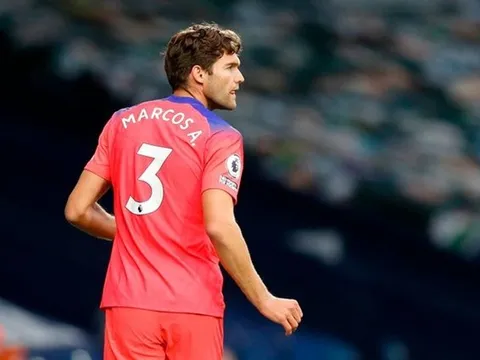 CLB London ngỏ ý, 'kẻ nổi loạn' Chelsea sắp phải ra đường?