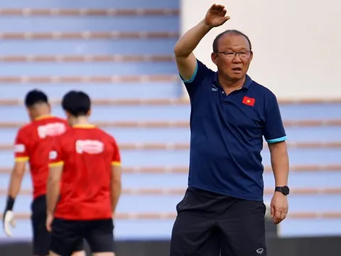 U23 Việt Nam tập kín, luyện chiêu đấu Indonesia