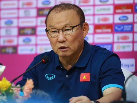 HLV Park: 'Tôi hỏi ý Quang Hải trước khi cho cậu ấy đá 90 phút'