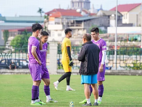 HLV Park Hang-seo gặp riêng 3 'vũ khí hạng nặng' của U23 Việt Nam