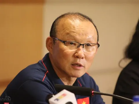 Thi đấu mờ nhạt, Công Phượng vẫn được thầy Park bênh vực