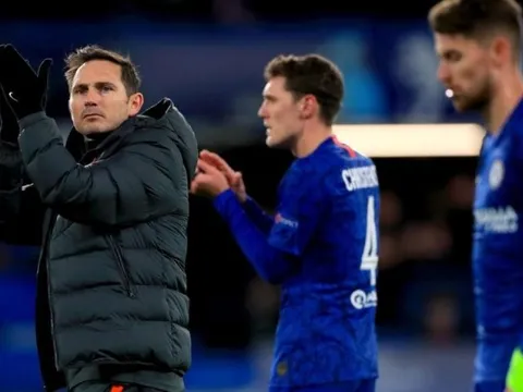 Patrice Evra chỉ ra chìa khóa để Chelsea vô địch