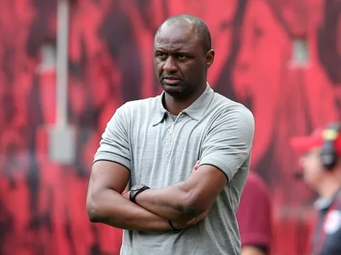 'Dẫn dắt Arsenal? Tôi cũng như bao người khác thôi'