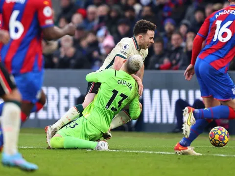 Patrick Vieira: “VAR thực sự ngây thơ”