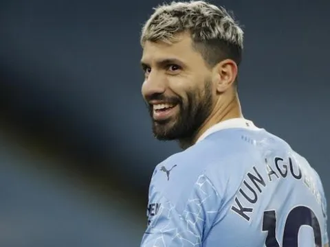 Paul Merson chỉ rõ 3 tiền đạo đủ sức thay thế Aguero