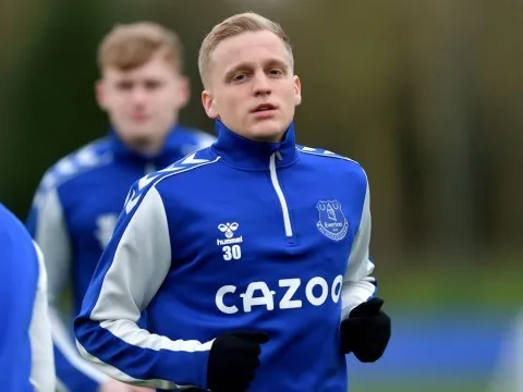 Paul Merson: “Tôi cảm thấy tiếc cho Van de Beek ở Man Utd”