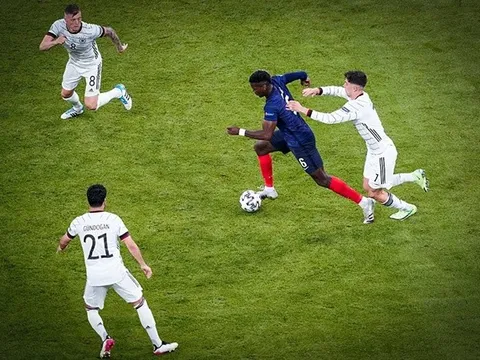 ĐT Pháp thắng trận, Pogba đối diện nguy cơ bị phạt