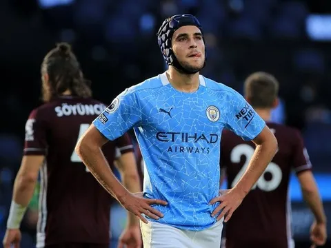 Pep gia hạn Man City nhưng không thể giữ chân "báu vật" 19 tuổi