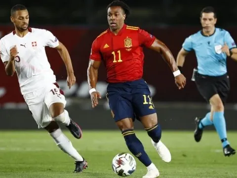 Pep Guardiola muốn có cầu thủ rê bóng tốt hơn cả Richarlison lẫn Grealish