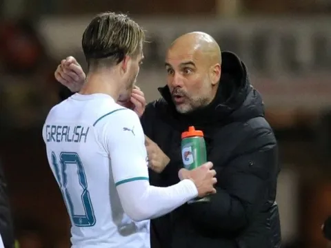 Pep Guardiola: "Nếu Grealish bực bội, cậu ấy là kẻ ngốc"