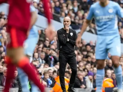 Pep nhắc nhở học trò trước đại chiến Liverpool