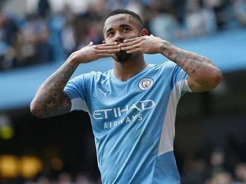 Pep phản ứng về tương lai của Gabriel Jesus