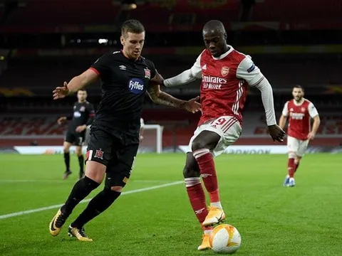 Pepe ghi bàn, người cũ của Arsenal vẫn tỏ ra khắt khe
