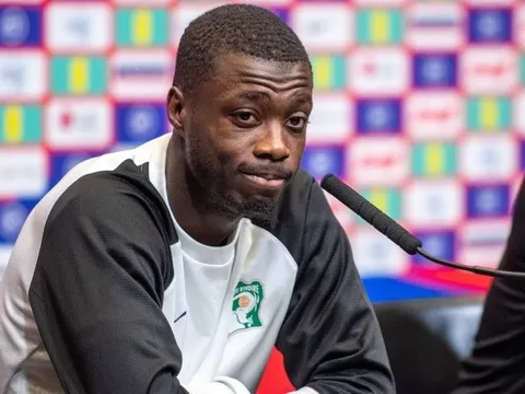 Pepe: "Tất nhiên thật bực bội khi không thi đấu"