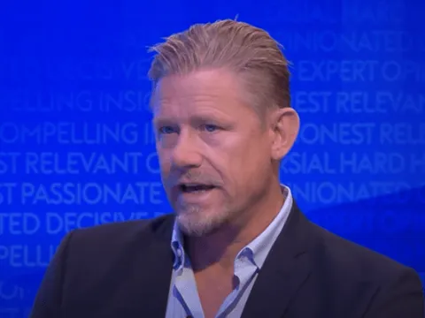 Man United thua liên tiếp, Schmeichel chỉ tên 5 'thủ lĩnh' im tiếng