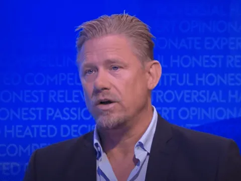 Schmeichel: "Hai ngôi sao Man Utd đó phải thay đổi"