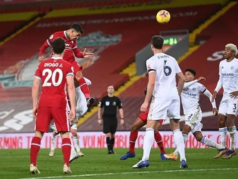 Phản ứng của cả đội hình Liverpool sau khi Firmino ghi bàn