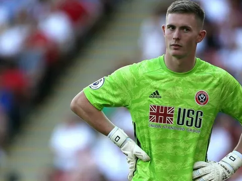 Phản ứng của Dean Henderson khi tân binh mùa hè đề nghị đổi số áo