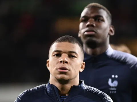 Phản ứng của Mbappe khi anh em Pogba tố nhau
