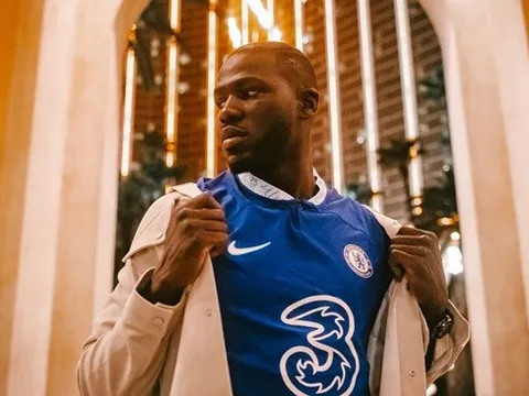 Phản ứng của Tuchel khi Koulibaly bị Benitez nghi ngờ