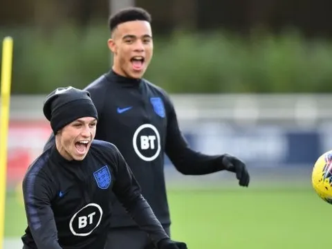 CHÍNH THỨC! Greenwood và Foden bị trừng phạt sau scandal chấn động nước Anh