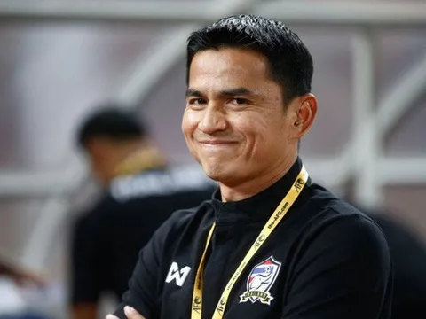 Kiatisuk: "Thái Lan đang bị Việt Nam cạnh tranh khốc liệt, phải giành 1 điểm trước UAE"