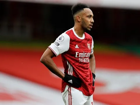 Aubameyang lập cột mốc 'thảm họa' trong ngày Arsenal thất thủ