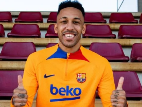 Chia tay Arsenal, Aubameyang bày tỏ cảm xúc về ngày cuối TTCN