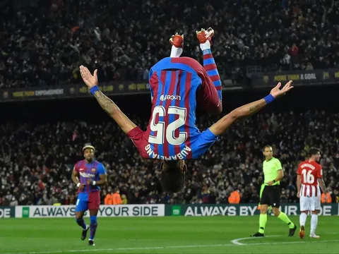 Tỏa sáng ở Barca, Aubameyang nói thẳng về khả năng của HLV Xavi