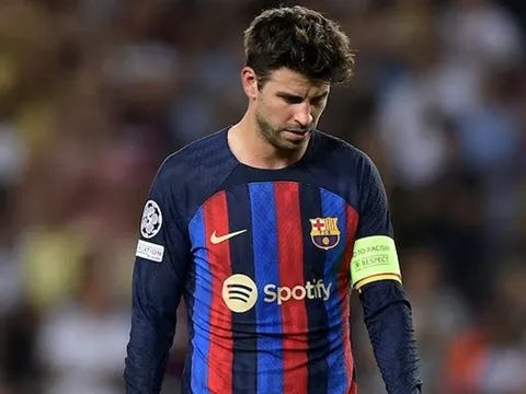 Barca chọn xong người thay Pique