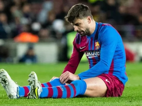 Pique khủng hoảng sau khi chia tay Shakira
