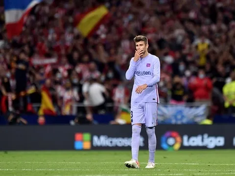Pique tìm thấy lối thoát khỏi Barca