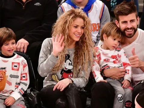 Pique từ chối đề nghị hàng triệu USD của Shakira