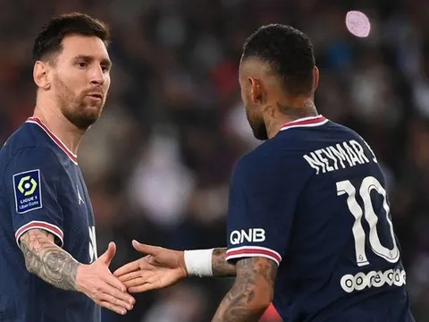 Pochettino giải thích về quyết định thay Messi