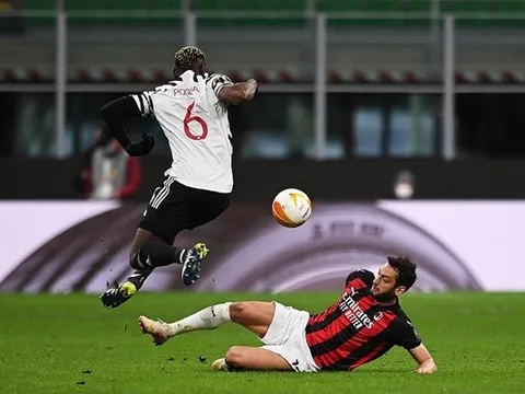 Pogba tỏa sáng, Ole cần gì theo đuổi Jadon Sancho?
