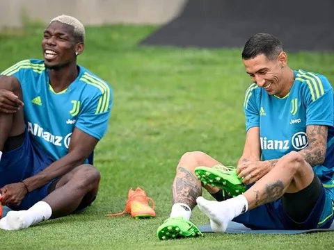 Pogba và Di Maria khiến sân tập Juventus trầm trồ