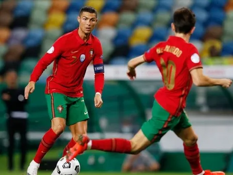 HLV nói về mục tiêu lớn mà Ronaldo chưa thực hiện được