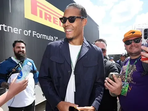 Van Dijk cùng dàn sao EPL cool ngầu xuất hiện ở giải đua F1