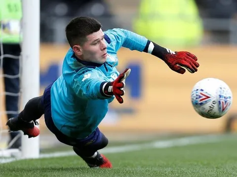 Premier League xuất hiện "người nhện" đỉnh nhất châu Âu: Không phải Mendy hay Ederson
