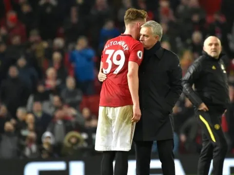 Thua đau, Mourinho dùng 1 từ mô tả McTominay