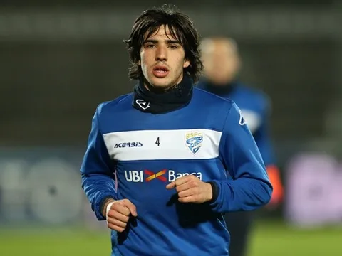 Song hành cùng châu Âu, PSG bất ngờ muốn sở hữu "bộ não thiên tài" giá 300 triệu