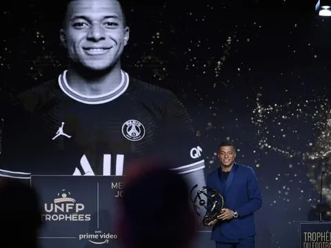 PSG chấp nhận buông bỏ Mbappe