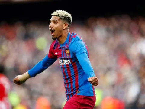 PSG lại lên kế hoạch hút máu Barca